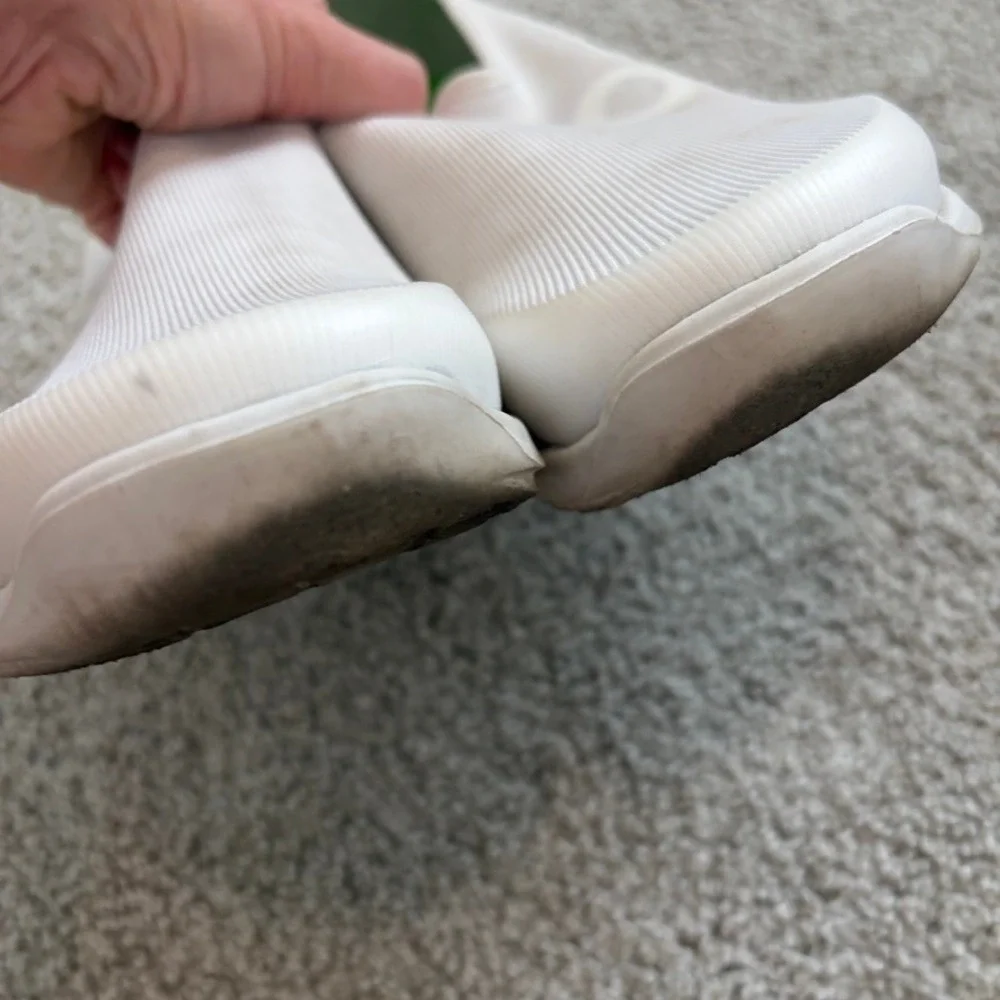 OOFOS OOmg Eezee Sport Shoes Womens 8.5 White Slip On Comfort Casual Walking